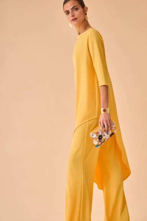 TOP KAVITAAMARILLO